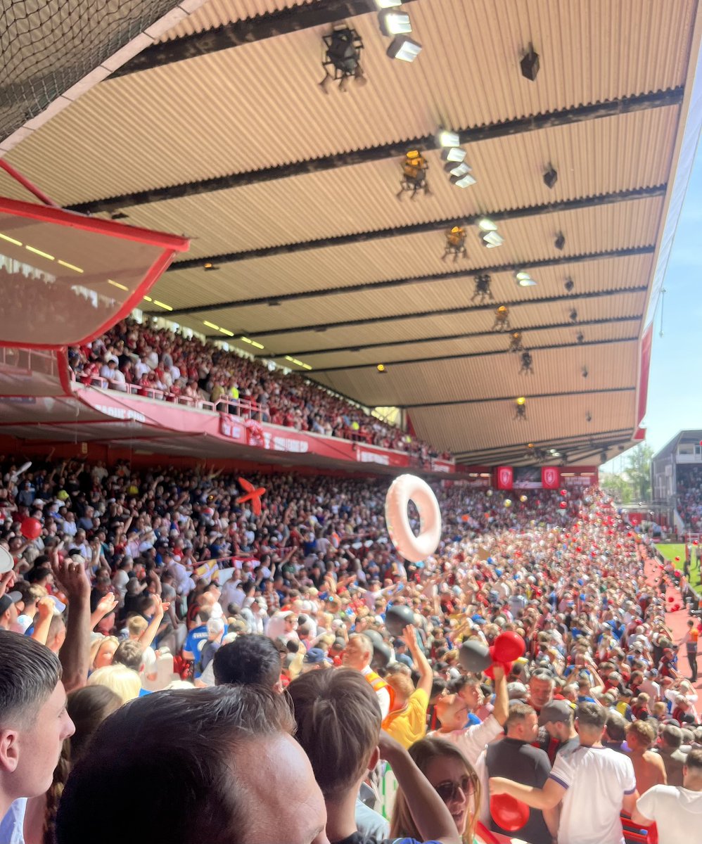 jakesomers1's tweet photo. Forest (A) ☀️ Countless years, up and down the country home and away with great mates. League 2 to Europe &amp; everything in-between we’ve done the lot. August can’t come quick enough… Rotherham to Rome? Macclesfield to Marseille? UP THE EUROPEAN CHEZ. 🍒🍻🍾✈️🍒. #afcb https://t.co/DP1hnDmvmd