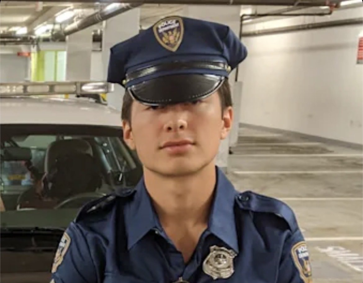 HudconPolice's tweet photo. @huachengei Watch your step. https://t.co/Vl58WkRyZZ
