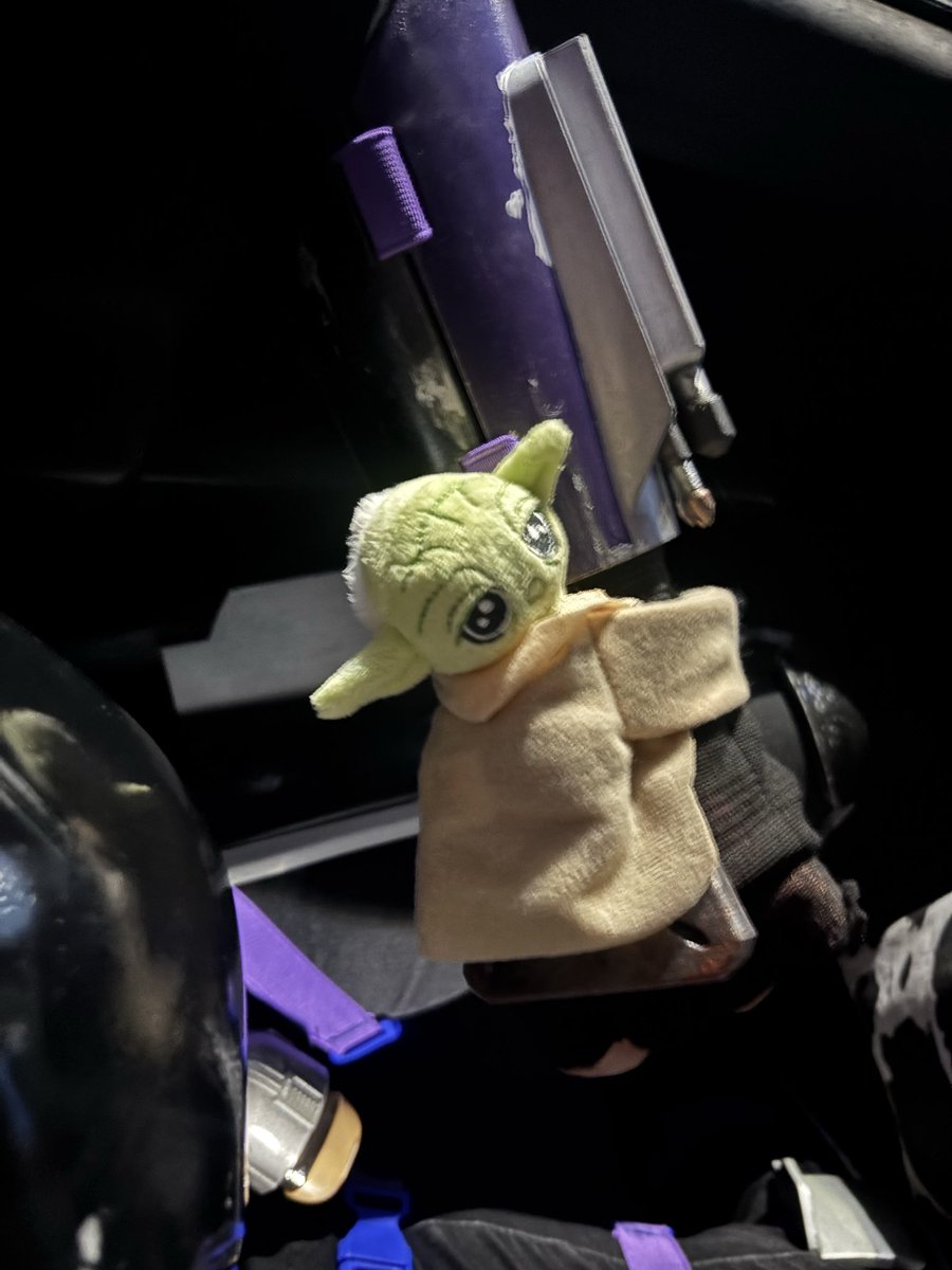 StrawD0g_'s tweet photo. Saw The Mandalorian and Grogu,
I made a kids night, I gave him an ingot of Beskar I had made and thanked him for doing a good job watching Grogu for Din. He/his parents got some pictures. He gave me Yoda and I almost teared up. We parted after saying “May the Force be with you.” https://t.co/ODXQNjiouA