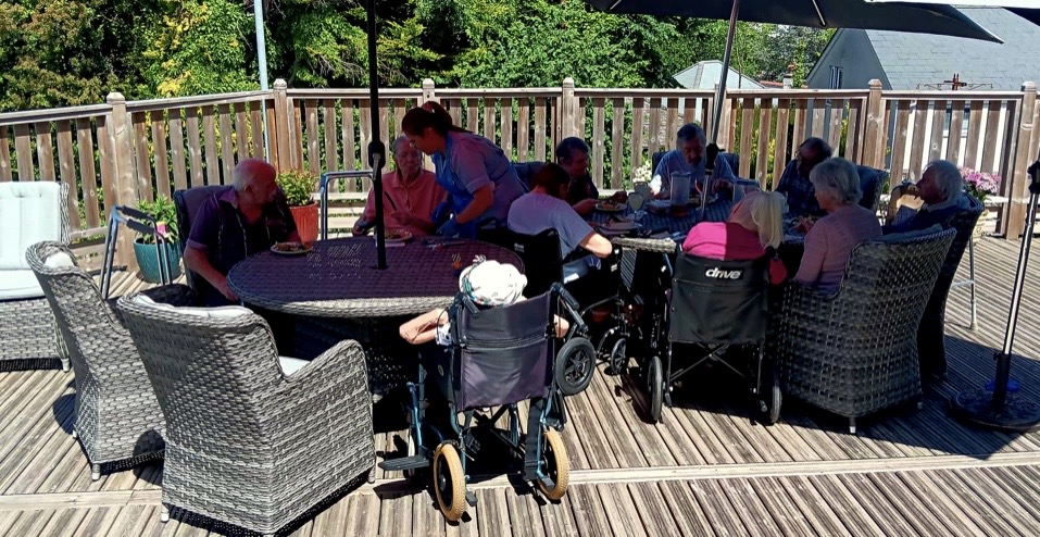 RedmountResHome's tweet photo. We've had such a lovely few days. We have eaten our meals outside in the sunshine, and then today visited WoolFest for some demonstrations and wondering around the stalls #SummerSunshine #WoolFest #Outdoors #AlFresco https://t.co/5cXLt0kRoH