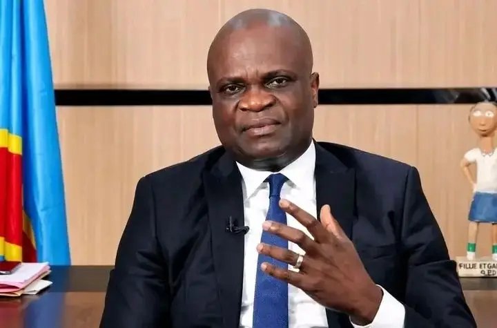 Jacques53070's tweet photo. 🛑 RDC 🇨🇩 Willy Bakonga : « Félix Tshisekedi peut rester à la tête du pays aussi longtemps qu’il le souhaitera tant que sa santé lui permettra puisqu’il est sur le droit chemin et sur la lignée des pères fondateurs du Congo » https://t.co/Zk5NkoeC2F