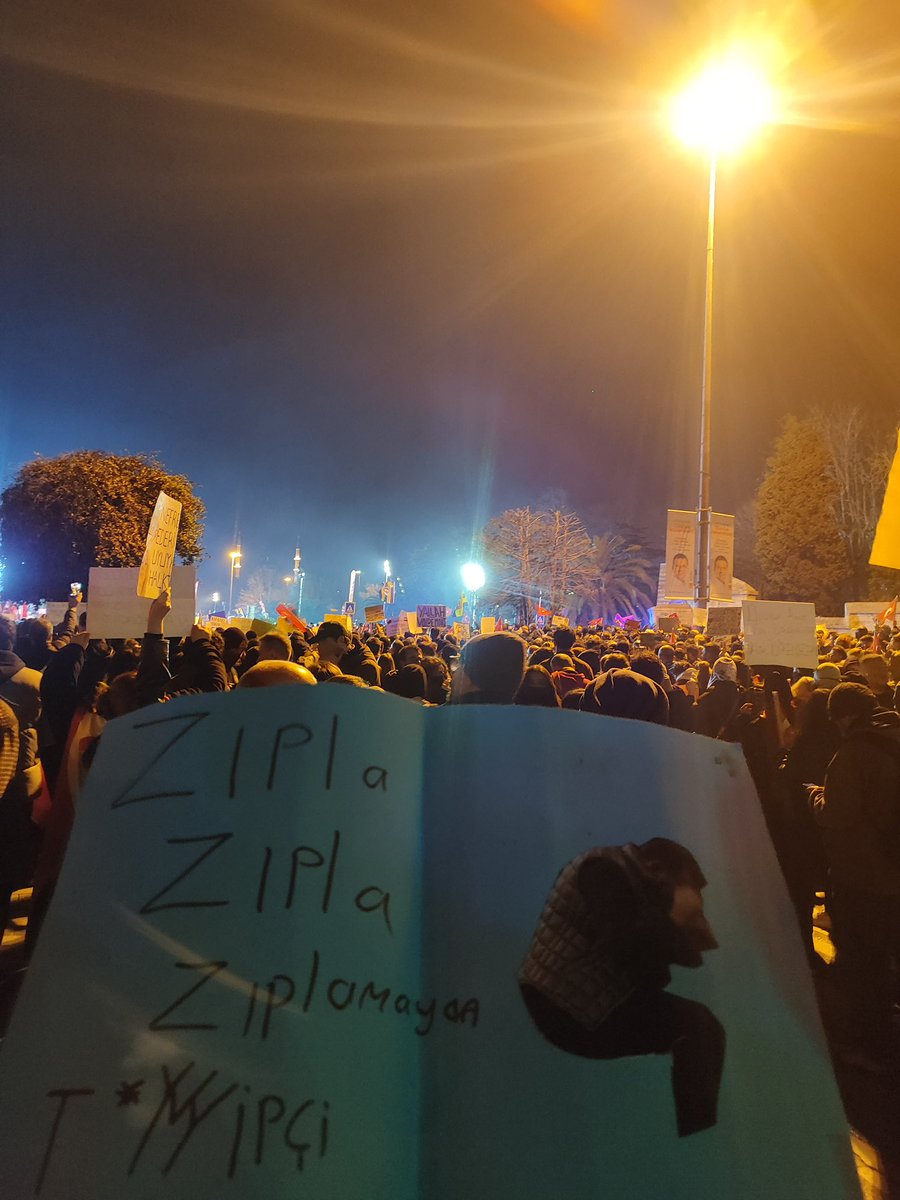 Ali tweet media