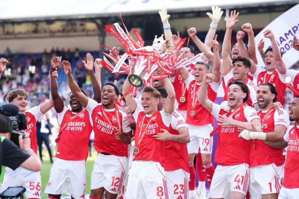 MiriamMkanaka's tweet photo. Remember the Name Arsenal Football Club ♥️ https://t.co/DQtrKU4YF0