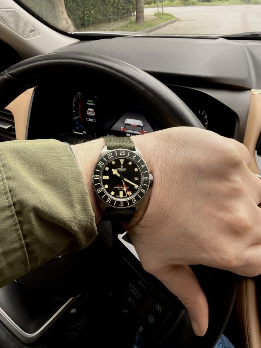 TheSlowTick's tweet photo. Tudor Pelagos GMT. Awesome watch!! 
📸: @Memo_Yucel 
#Tudor #Pelagos #sunday #horology #menswear #tool #toolwatch #watchmaking #wristwatch #photography #watches https://t.co/lng9zAEtB3