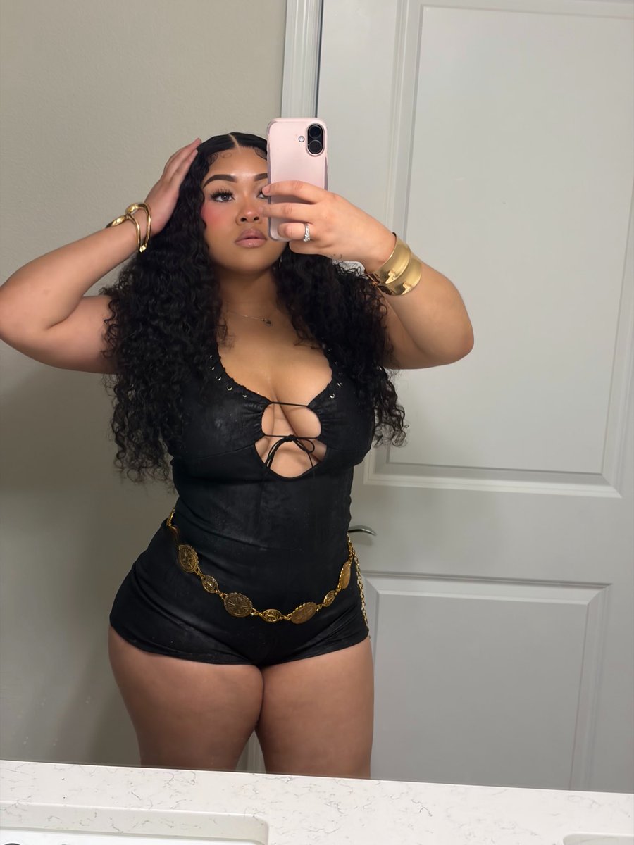 Kayla 💕 tweet media