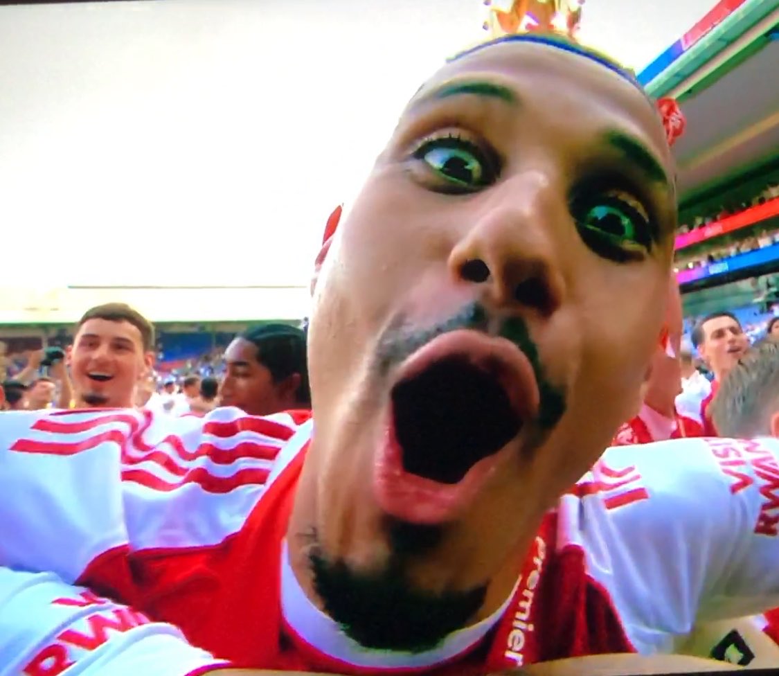 dinho tweet media
