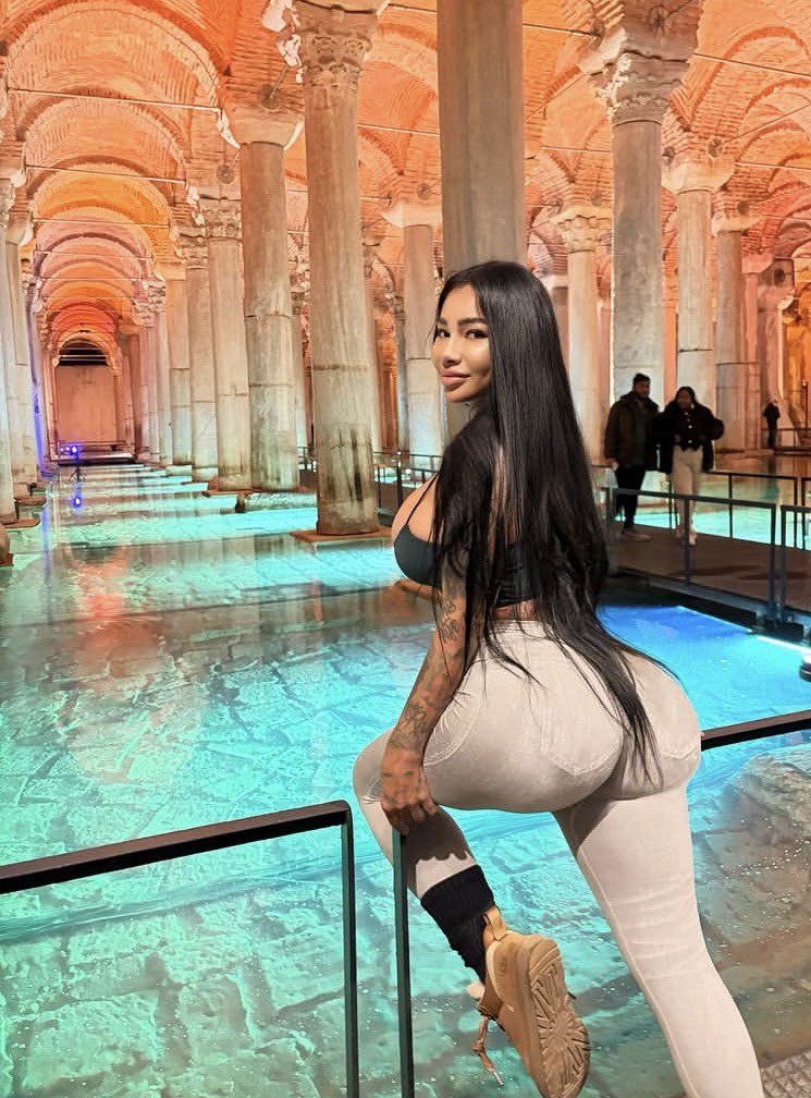 brittanyi63's tweet photo. Focus on those ass baby 💦🍆 https://t.co/r6gg3PCXnL