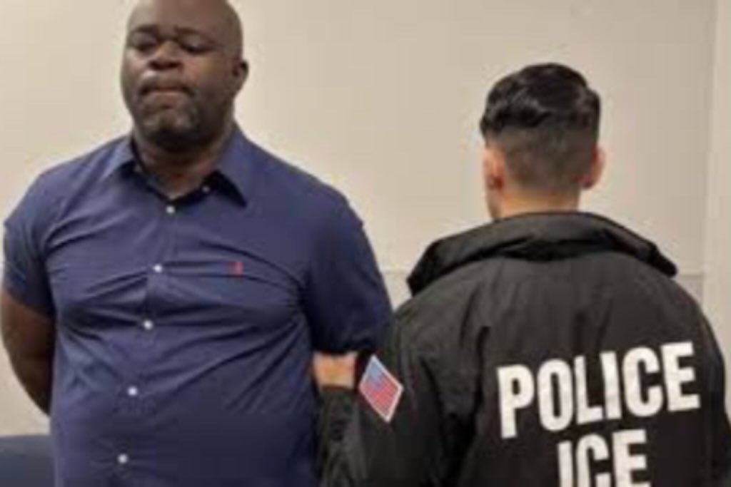 qubesmagazine's tweet photo. US ICE authorities have reportedly arrested Nigerian national Etinosa Osahon in Los Angeles over alleged identity theft and bank fraud. #USICE #Fraud
Read more 👉https://t.co/70NaxqCQ63 https://t.co/3WAcQI6XTF