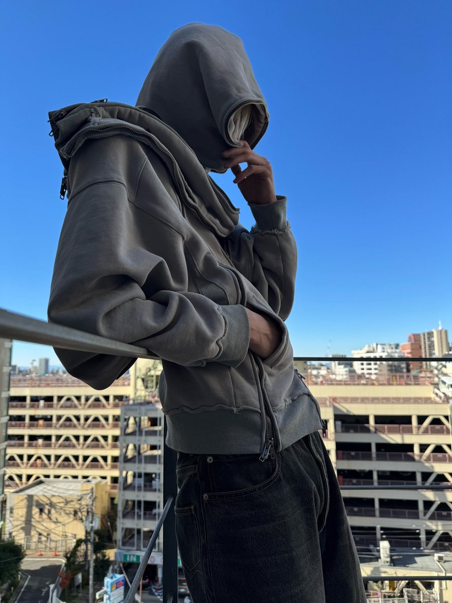 junewchen's tweet photo. hibiki wearing multi-zip hoodie I designed in tokyo https://t.co/biPhx6W7J8