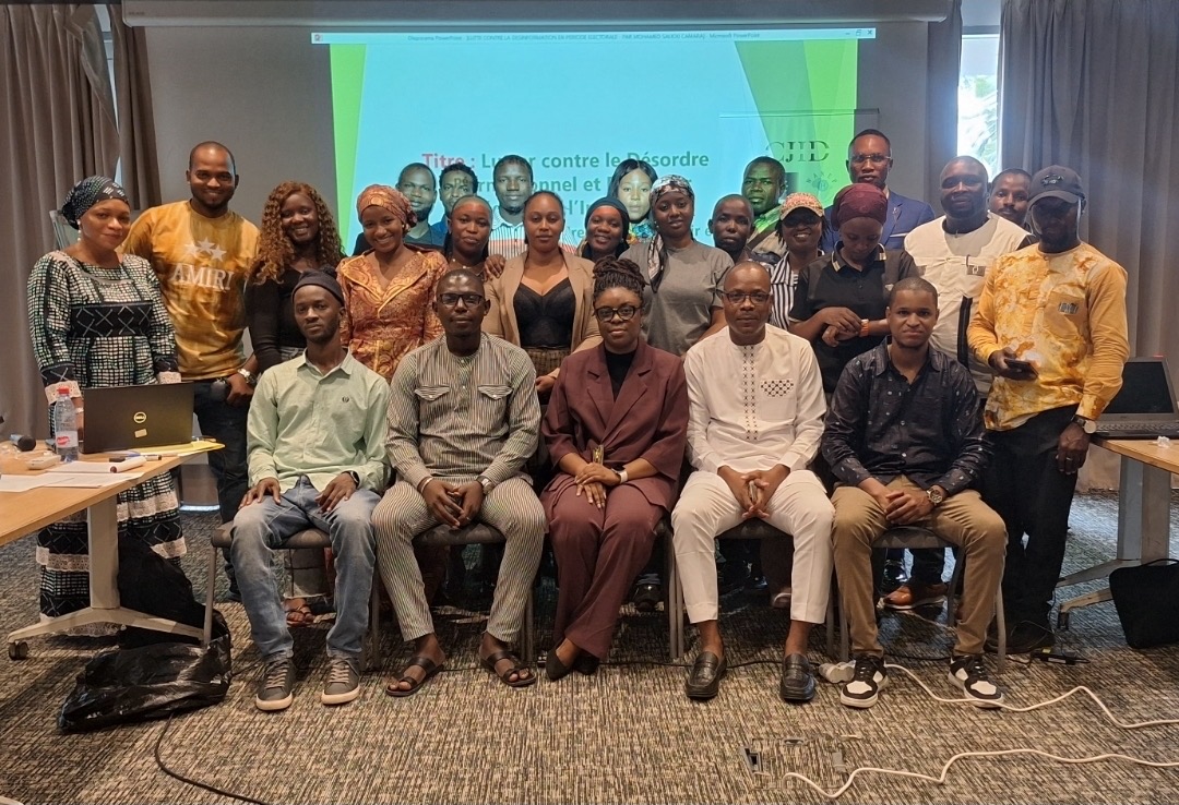 DubawaFR's tweet photo. #Guinée
Clap de fin pour l’atelier de renforcement des capacités des journalistes dans la lutte contre la désinformation électorale en Guinée. 
Pendant deux jours, 20 professionnels des médias ont été outillés pour mieux identifier, vérifier et contrer les infox à l’approche des élections du 31 mai 2026.

#PartiCiPGuinee #CJID #Factchecking #désinformation
#elections2026 
@wanepguinee
@WANEP_Regional
@UEenguinee
@CJIDAfrica
