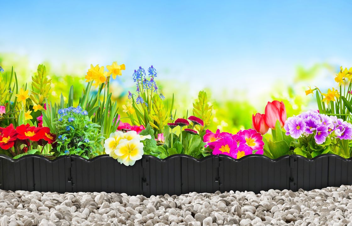 Mastermark1966's tweet photo. Plastic Poundable Landscape Lawn Edging creates an attractive scalloped edge for lawn and garden projects. Easy to install, without a need to dig. 
https://t.co/hQrfeHfnXs https://t.co/a9v4TBjZQ1