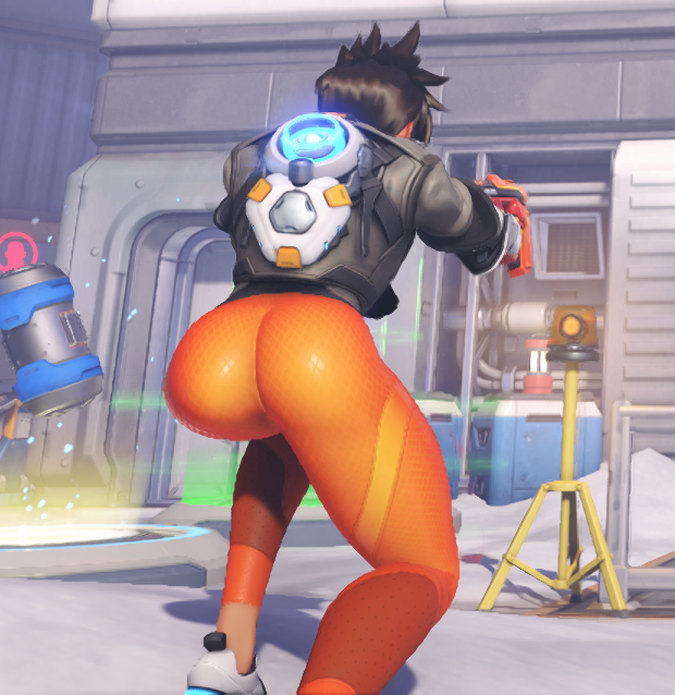 CSselrah's tweet photo. @zaiivex Ppl that probably haven't played OW for some time saying they made her thiccer than in OW but I know that her current design was probably buffed, even if they did made her thiccer the main difference is that Fortnite animations are more fluid and polished my girl always had it! https://t.co/a5AWhzuUcZ
