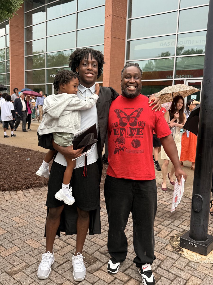 meat0703's tweet photo. What a journey!! So damn proud of this kid man!! Congrats @Micah1Jones_ I love u to the moon and back https://t.co/0ohXZfPswS