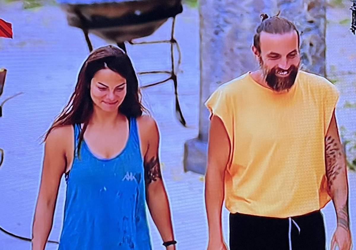 TurabiMertt's tweet photo. Tüm türkiye önünde rezil oldular
Benimde içimin yağları eridi.

#Survivor2026 https://t.co/3cQs8tJrB1