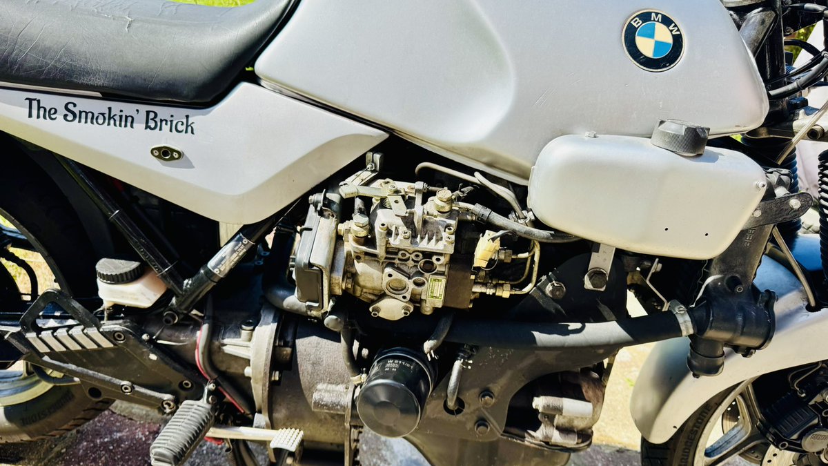 DieselBikeNet's tweet photo. Out &amp; about on The Smokin’ Brick today, (a diesel engined BMW K75/100) handing out rally fliers for this years Big Knock. In the current climate, there’s more interest in hyper mileage motorcycles I think 😎👍 #K100 #K75 #bmwk100 #motorcycle https://t.co/ib3taR5YQq https://t.co/JsMWRj4v0e