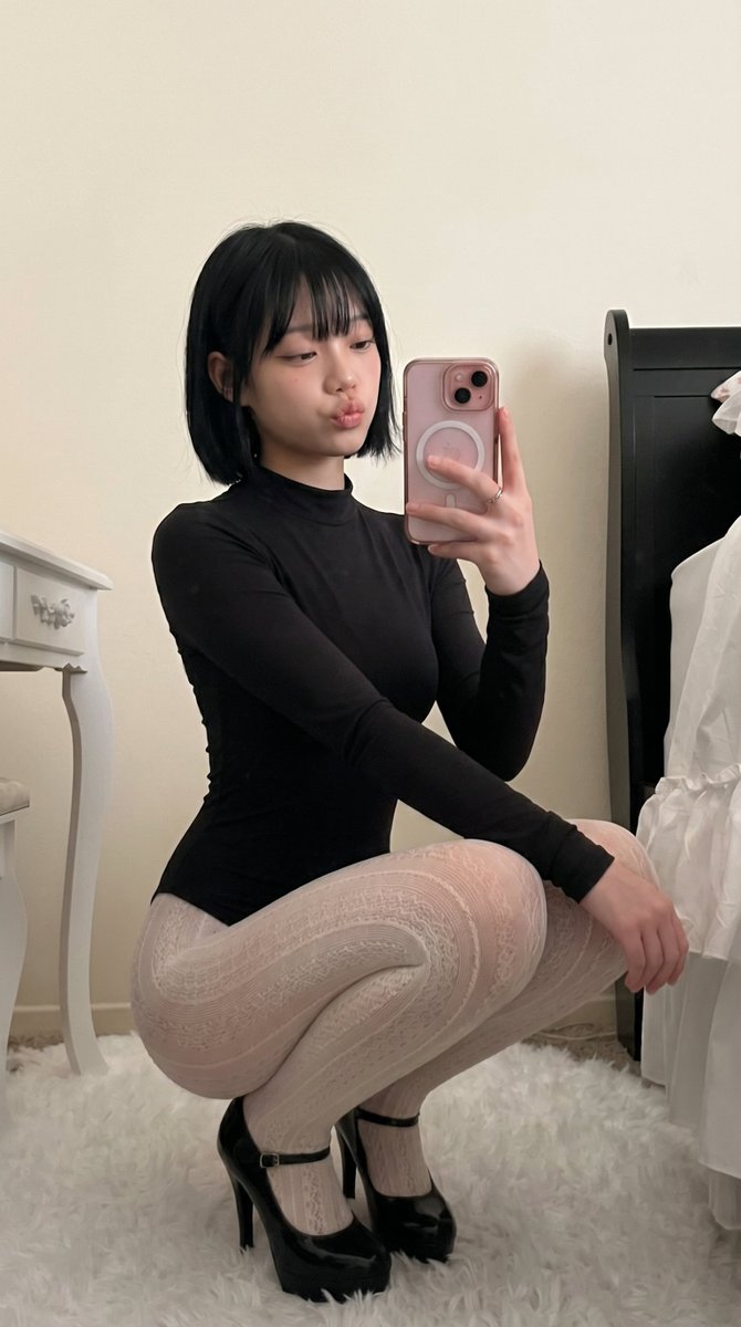 Hana 🖤 tweet media