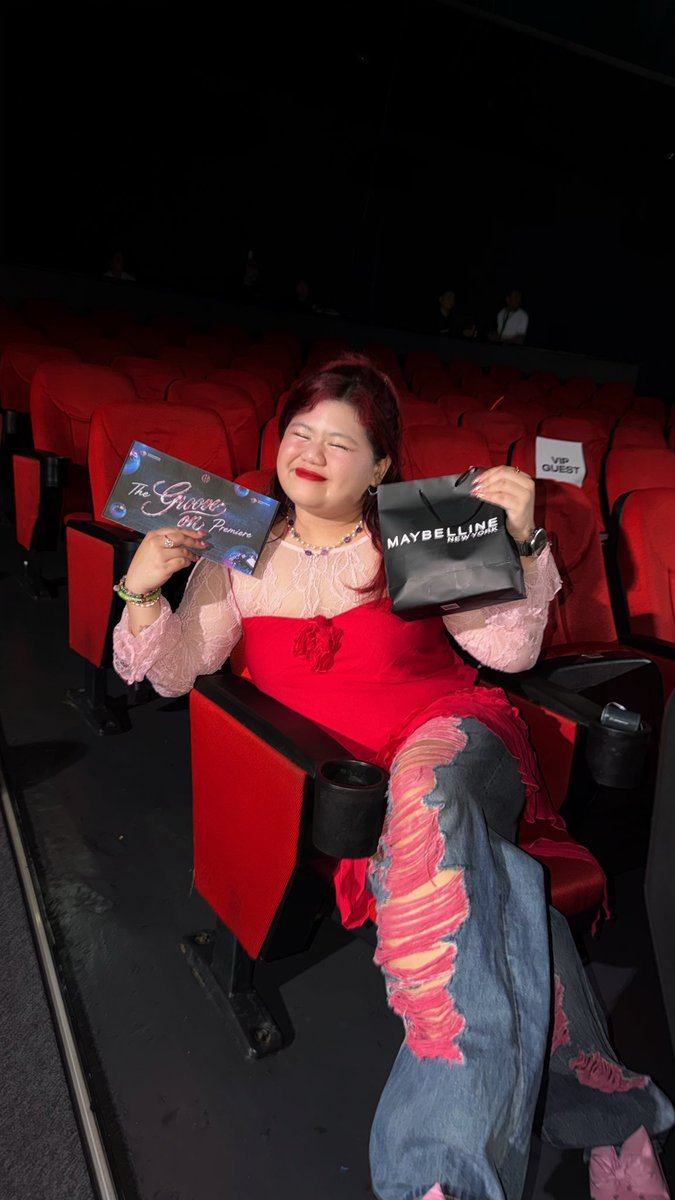 HelloRappl's tweet photo. back from Sydney 🇦🇺✈️ &amp; went straight into hosting the MV Premiere of G22’s “Groove On”💋
😌Make sure to stream the official MV and experience the fantasy with G22 😘 Cont supporting P-pop and Filipino music worldwide 🤍✨
#G22 #G22_GrooveOn #G22_TheGrooveOnPremiere
@G22Official https://t.co/dsKixjXINN