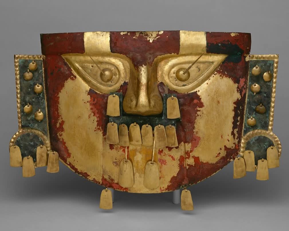 AlmanacAntiques's tweet photo. The #Lambayequeculture of northern #Peru produced #funerary #masks of precious metals, covered in #cinnabar. Learn more at
https://t.co/yRzyKVRAUA https://t.co/5KVGaqVqG7