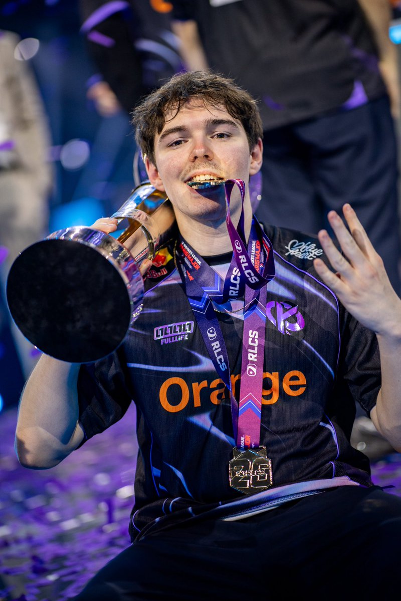 MrPoulpy tweet media