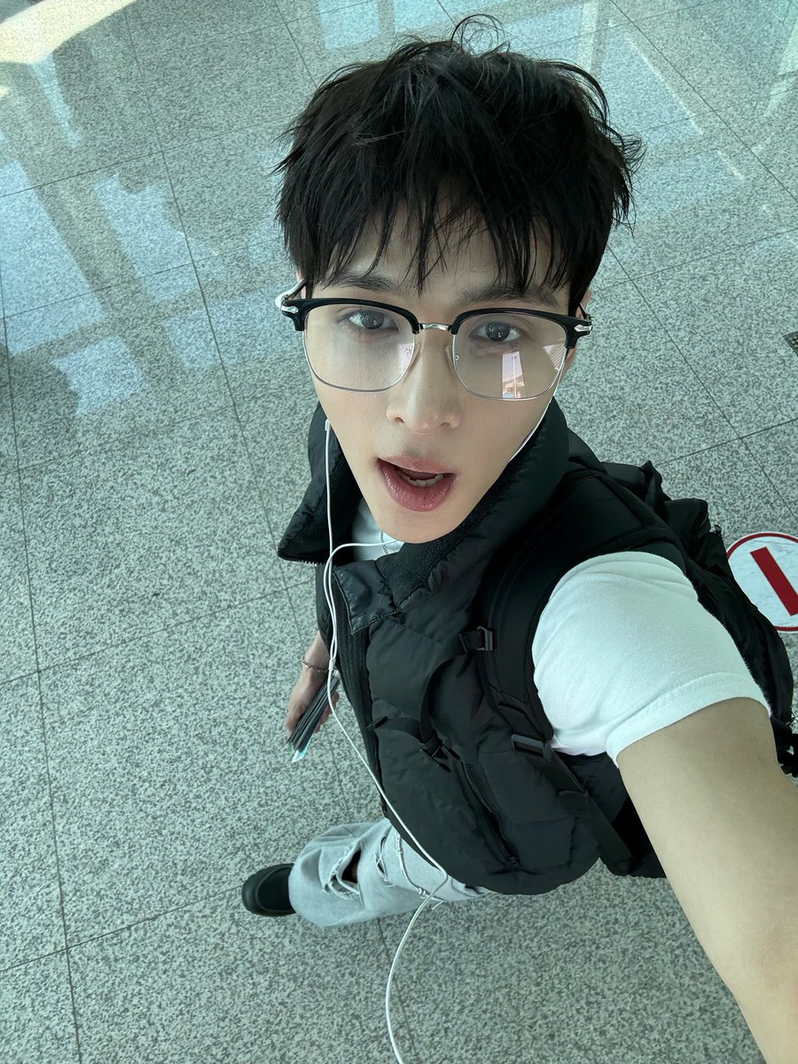 fig 🧃 misses ampies tweet media