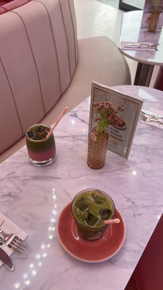 Rore_x1's tweet photo. Chill, breathe, have a matcha 💅🏻🍵 https://t.co/XfnYWpGKCu