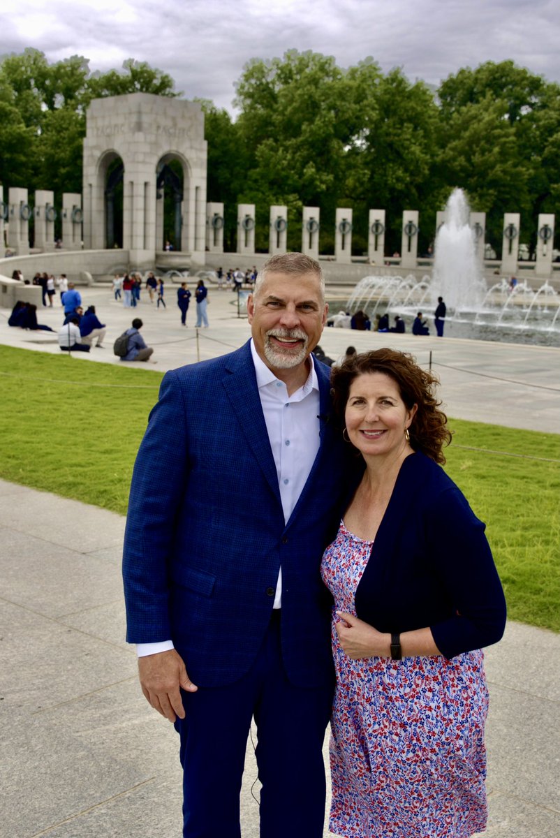 FloridaTechPrez's tweet photo. Last week, we had a moment of reflection and respect @WWIIMemorial. This Memorial Day, @FloridaTech honors the brave men and women who gave their lives in service to our country. No sacrifice is greater, and their service will never be forgotten. 🇺🇸 https://t.co/9bBRPdQUDK