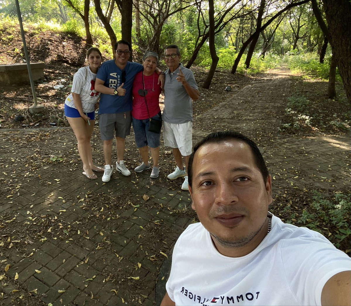 MSaltosd's tweet photo. Familia 🥰 https://t.co/1d3Uyp4Gus