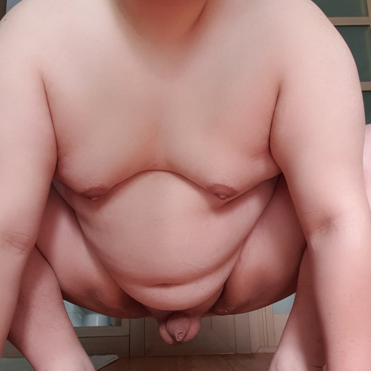 smalldickpv5h7's tweet photo. 2️⃣6️⃣ 밀킹 해주고 싶은 거유 돼지🍼

유선이 과하게 발달해 거유가 되어버렸다는 돼지
꼭지도 함몰되지 않고 봉긋 솟아올라 수컷 가슴으로는 안보임
(가장 좋아하는 것도 유두 자위라고 함)
몸이 햐얗고 정액이랑 잘 어울리며 자지도 작고 귀여워서 꼴림.
후장이랑 자지에서 정액 흐르는게 맛도리🥛 https://t.co/zkzrCA3G00