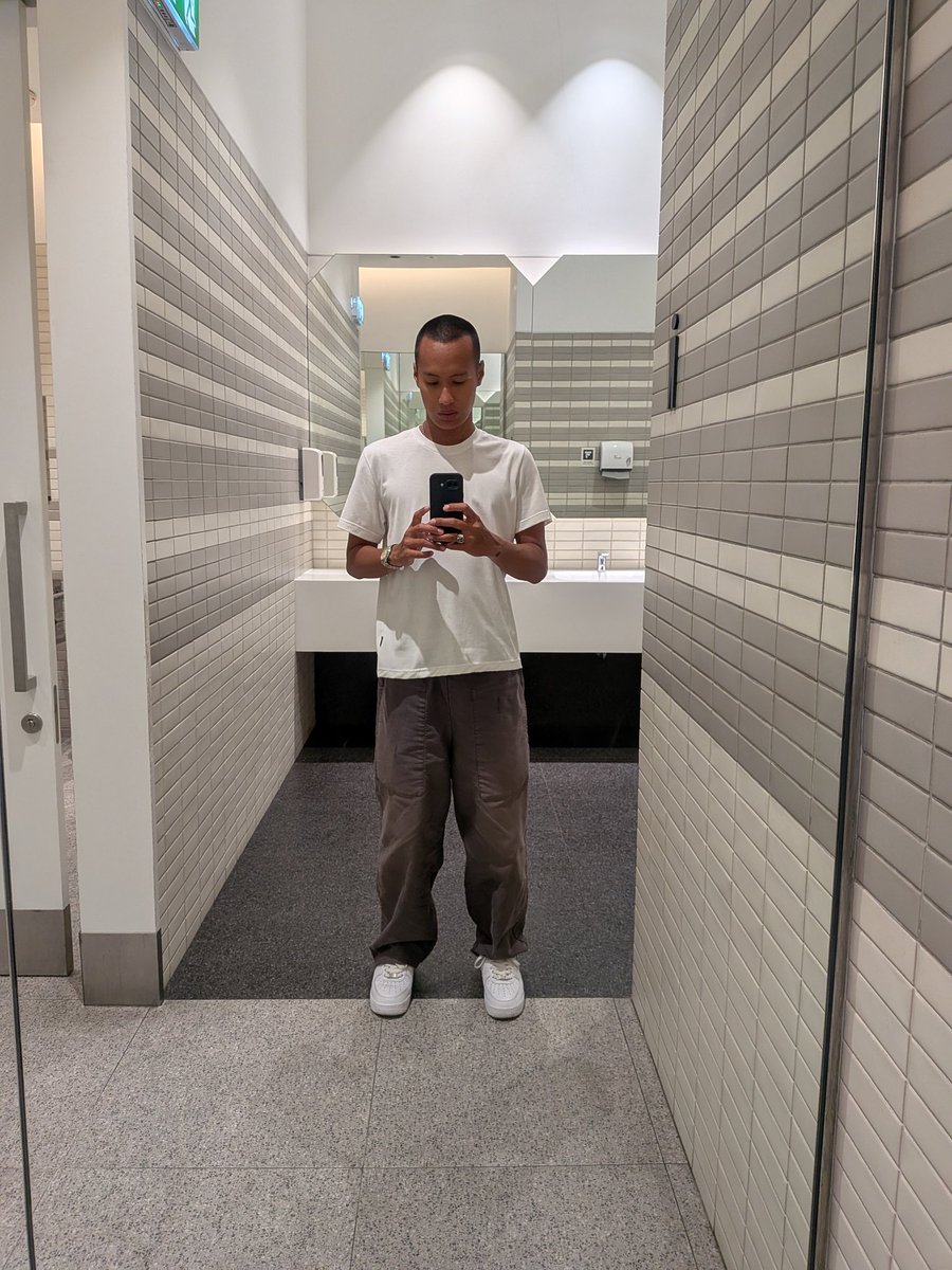$micky tweet media