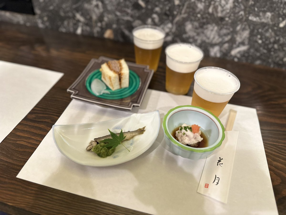 apea27's tweet photo. くれバルに関係ないお店も含めて10軒はしごした🍶´-
相変わらず呑んだくれてるけど私は元気です☺️ https://t.co/vmegFW01Sb