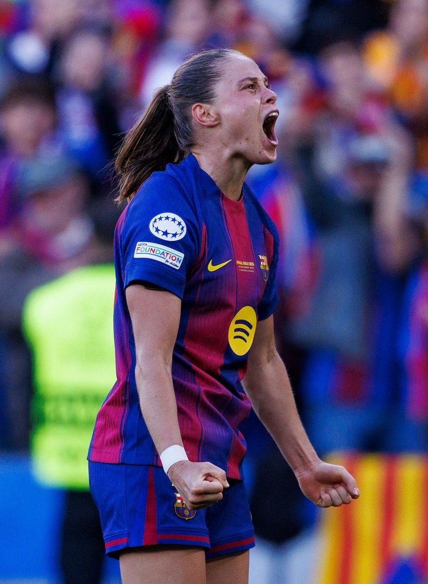 statsofwoso's tweet photo. ✨️ Ewa Pajor in the UWCL this season
🥅 10 matches
⚽️ 11 goals (🥇overall)
🅰️ 1 assist
⚽️ 12 G/A (🥈)
👟 17 shots on target
🪄 8 chances created
🪄 2 big chances created
🏃♀️ 12 recoveries
⚔️ 18 duels won https://t.co/O0xmprCO4m