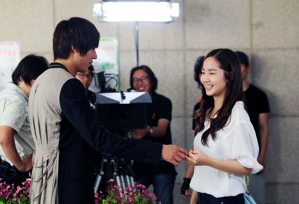 rachelmypark_ru's tweet photo. Happy 15th Anniversary of the drama "City Hunter" 🤎 

#ParkMinYoung #박민영 #ПакМинЁн #CityHunter #시티헌터 #パクミニョン https://t.co/rhaw0SDgvZ