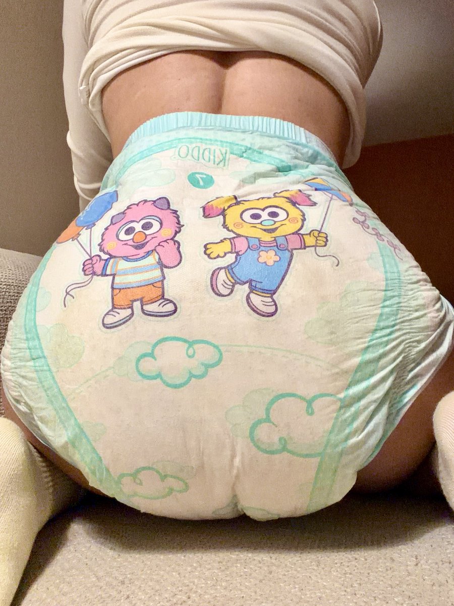 🌸AsianDiaperCutie🌸 tweet media
