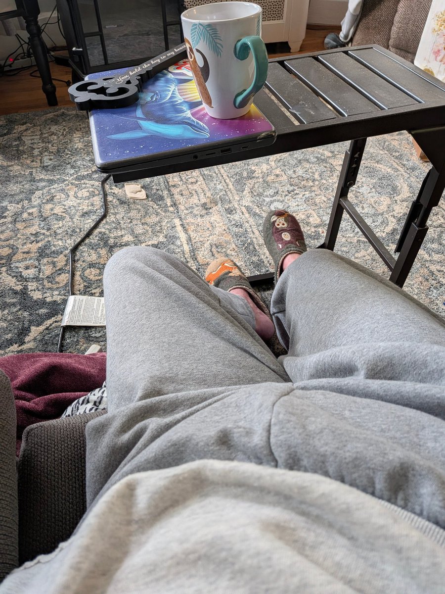 kelseycolloins's tweet photo. When you guys say, what are you doing. Like literally.. me. 😁 https://t.co/uAZeFxEfAK