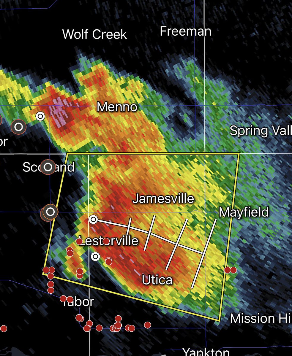HotCountry931's tweet photo. The Severe Thunderstorm Warning has been extended until 8 PM for Northeastern Bon Homme and Northwestern Yankton County. 
This storm includes 60 Mph wind gust &amp; golf ball size hail https://t.co/NT441Zecg9