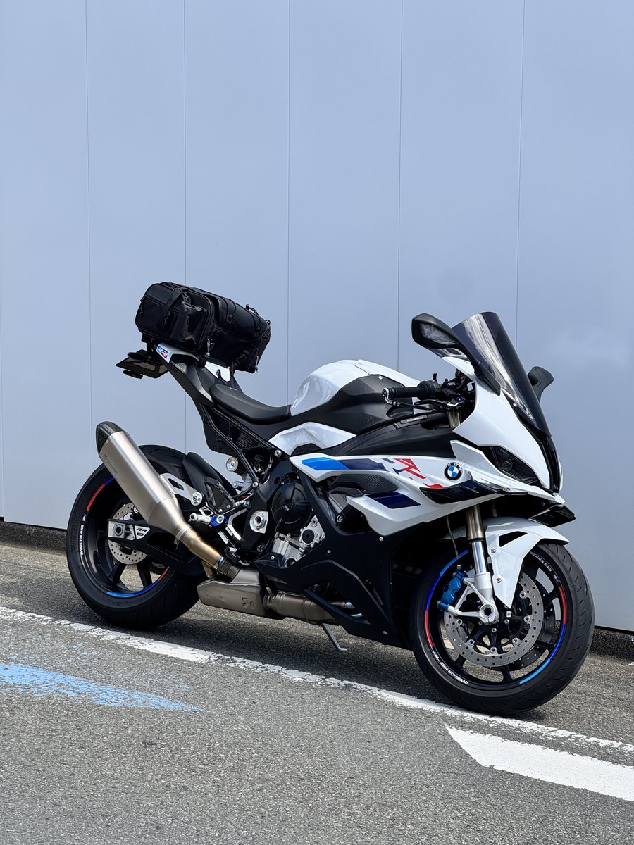 hiro_s1000rr's tweet photo. 爆速で洗車して出発🏍️ https://t.co/AertbSkBO9