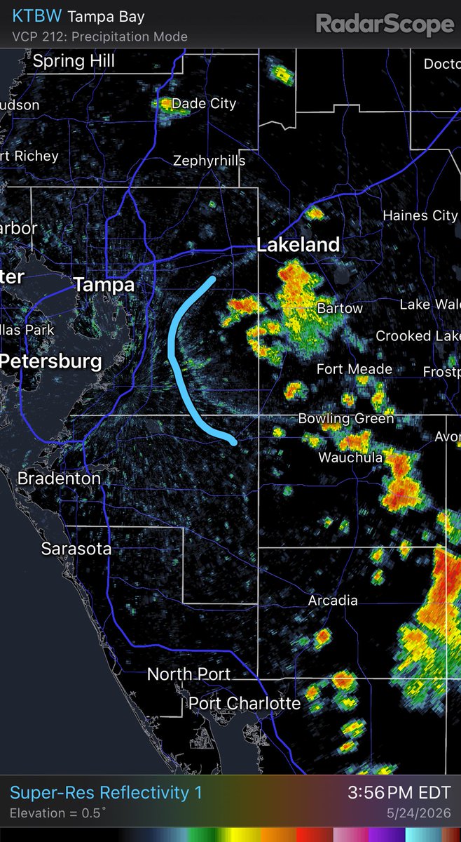 JamesGWeather's tweet photo. KTBW - Super-Res Reflectivity 1 3:56 PM #flwx where will the outflow boundary meet the sea breeze? Uhm ? https://t.co/rWeZwNFab9