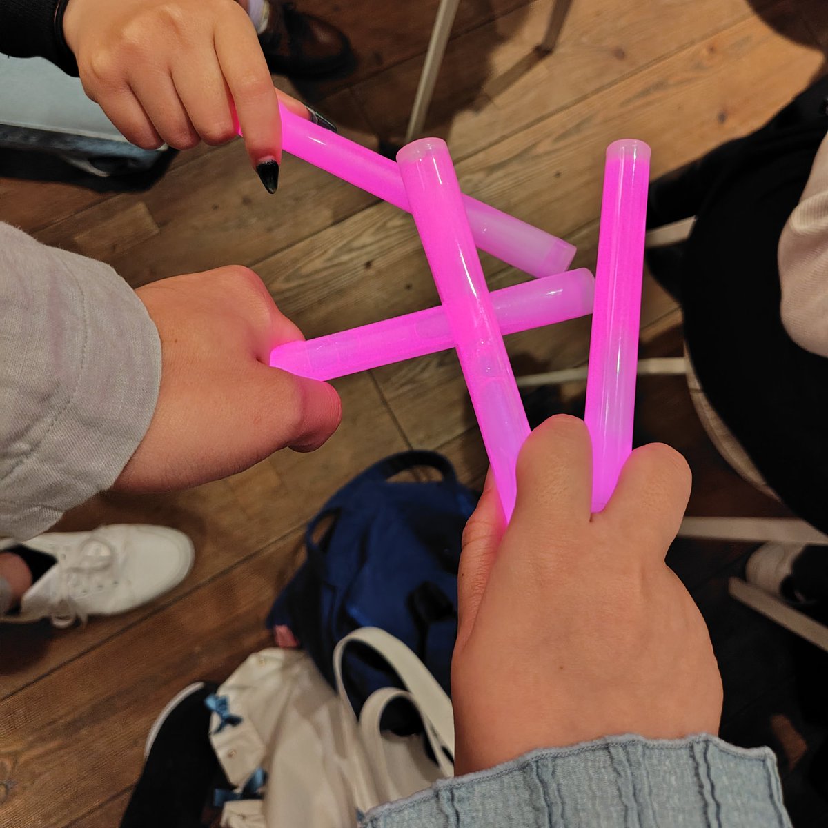 S͜͡ oꓨɐ tweet media
