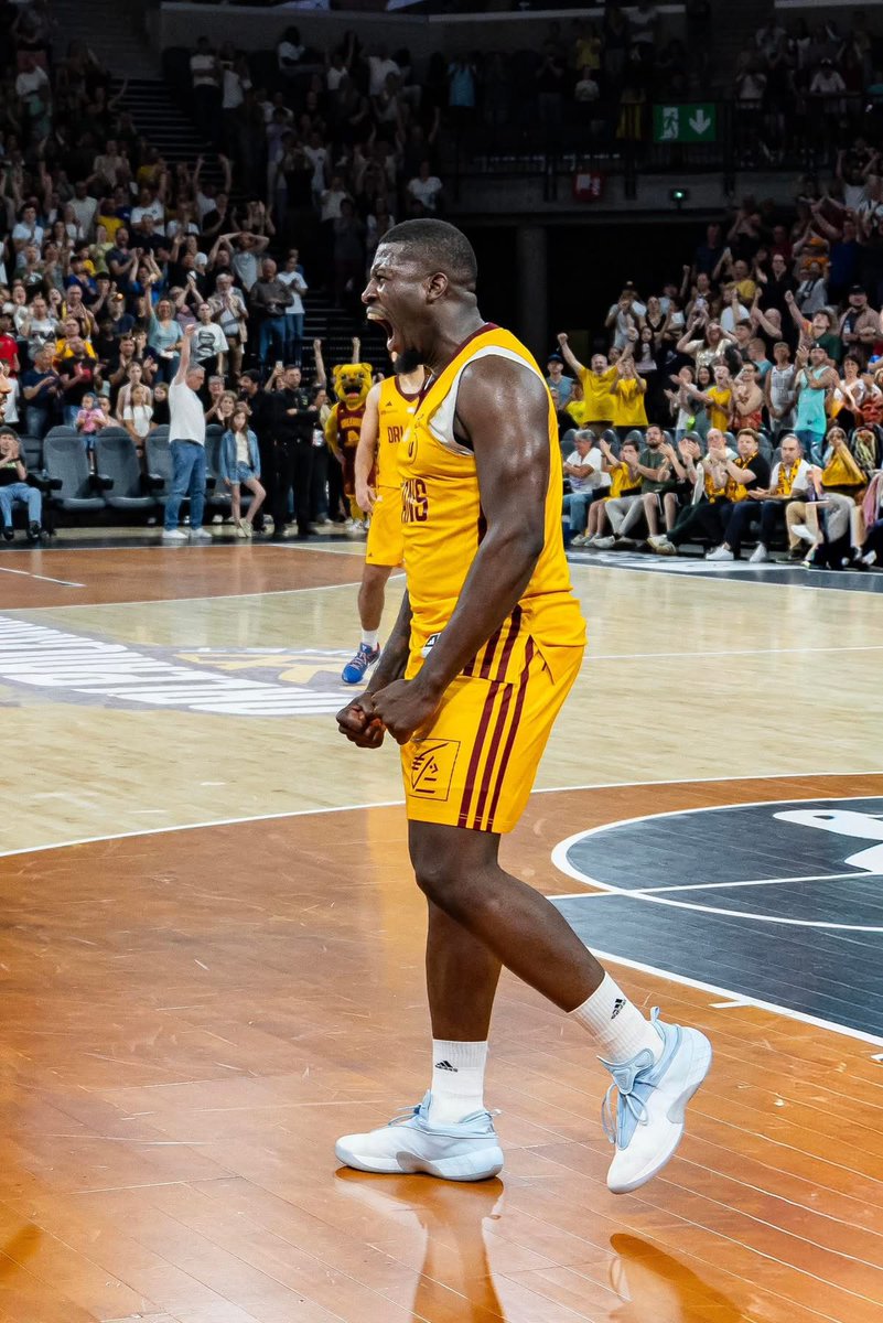 TangramSports's tweet photo. Nathan Kuta @NathanKuta flirted with a double-double posting 9 points, 8 rebounds and 3 assists in @OLB45 win over @jav_basket in Game 1 of @ELITE2_officiel Playoffs quarterfinals

🔢 9 pts I 8 rebs I 3 as 
🆚 @jav_basket 🏠
🏆 @ELITE2_officiel 🇫🇷

#TangramSports
#FollowYourDreamsWithUs