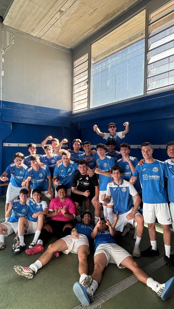 ivilopeez's tweet photo. @CDVicalvaro JuvA 3-1 Fund AFE A

Volvemos a salir algo dormidos en los primeros minutos y un par de sustos del rival nos hacen espabilarnos para sumar otros 3 puntos.
2 FINALES💙🤍 https://t.co/1SDH8MUn1I