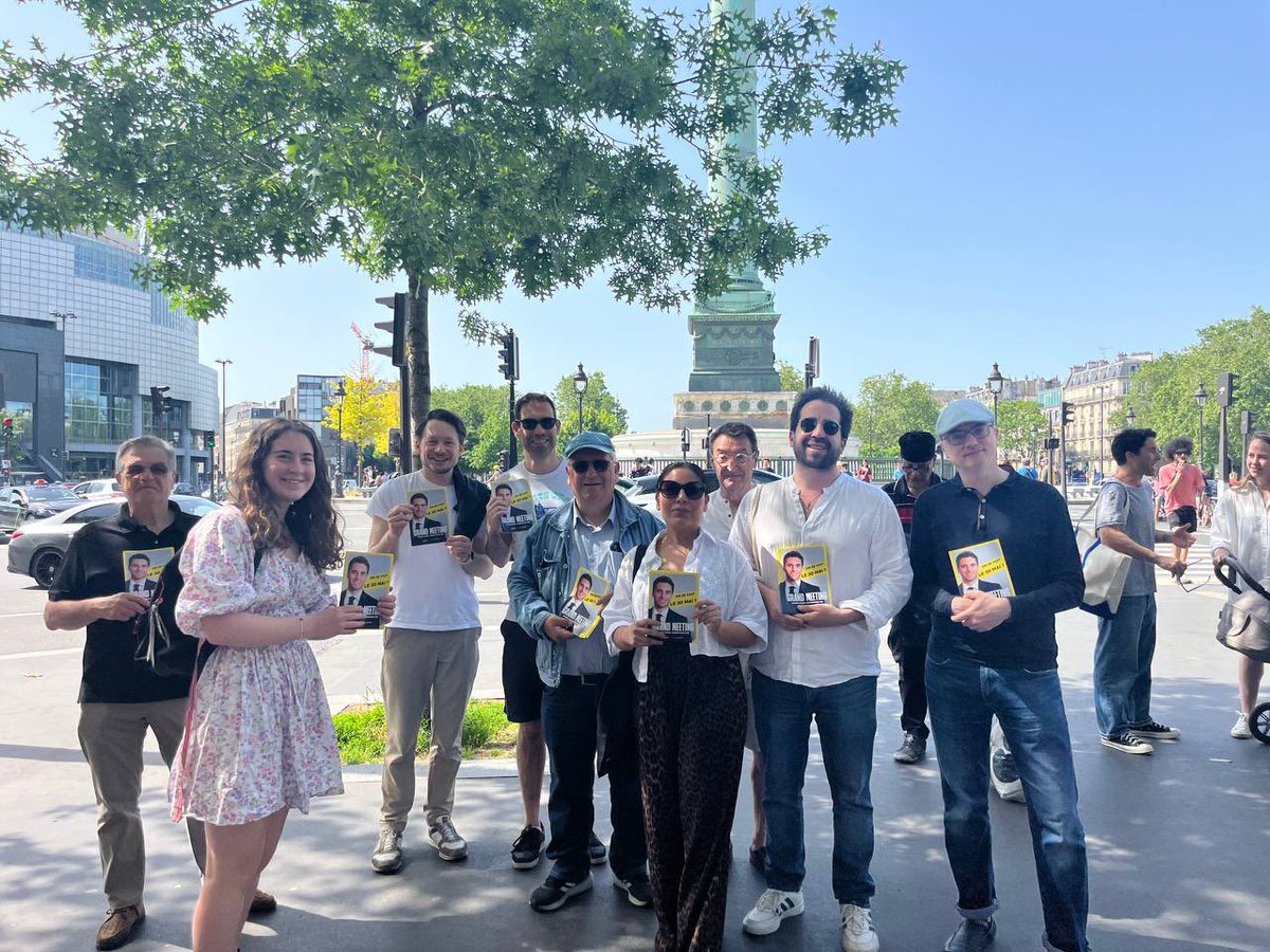matparis10's tweet photo. Après la déclaration de candidature de @GabrielAttal, week-end sur le terrain pour inviter les parisiens au meeting qui se tiendra samedi 30 mai porte de Versailles.

Pour vous inscrire : https://t.co/aBIjXq2UyO https://t.co/nXqwFfcFaw