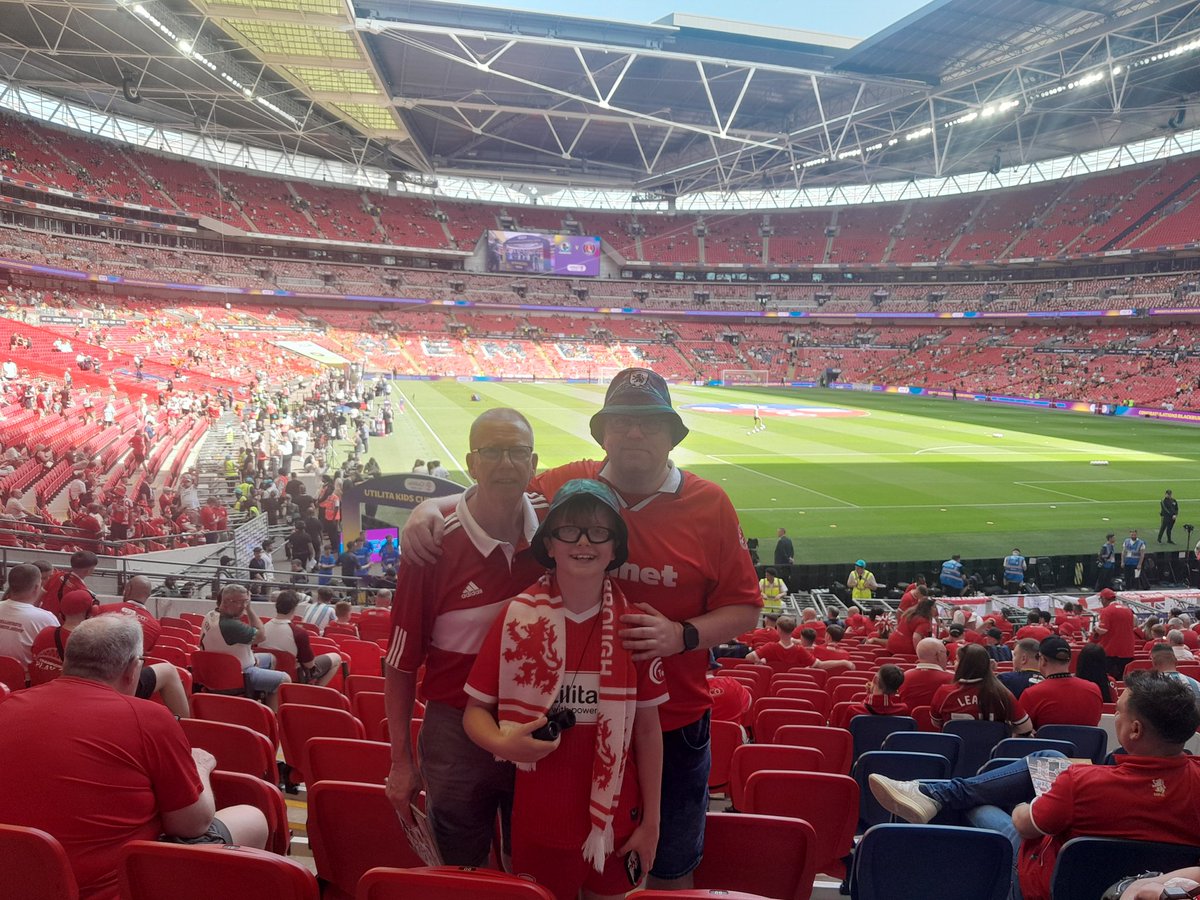pb830's tweet photo. @stimmo64 What it's all about Barrie
Got to take my lad to Wembley with my dad. He had the time of his life and what it's all about.
He will get used to the life of disappointment https://t.co/DaaY0mCNUe