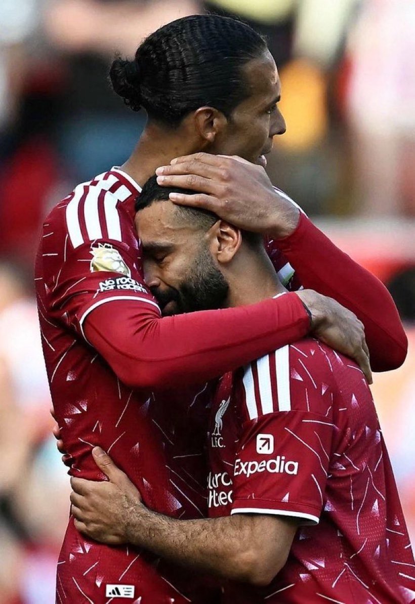 octmatism's tweet photo. tears in my eyes and he’s next to go next season 💔💔💔💔 https://t.co/RDs0LFK1yO
