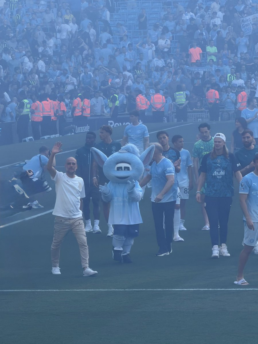 _davidmpowell's tweet photo. Couldn’t have dreamt of the last ten years as a city fan growing up! Thank you Pep https://t.co/s62mV7XdGy