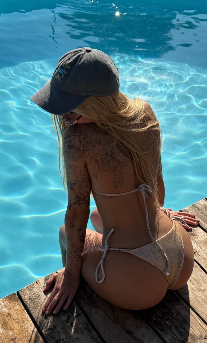 kittensherry's tweet photo. Shall we swim? https://t.co/6sPq1S0lNR