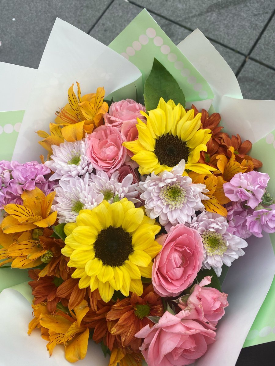betul02_'s tweet photo. 🌻 https://t.co/bBZRnMYWD2