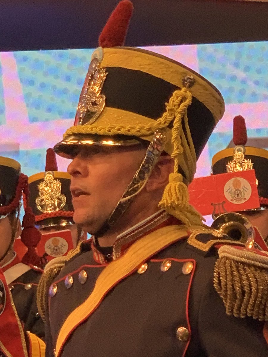 Granaderosarg's tweet photo. En vísperas del 25 de Mayo, nuestra Fanfarria se presentó en #ELRUNRUN de @Cronica_ok acompañado con sus sones al Día de la Patria. 🇦🇷🎺
#Granaderos #SomosPatria #HerederosDelLibertador #UnRegimientoConHistoria #SomosHistoriaViva https://t.co/s5l46bAO2t