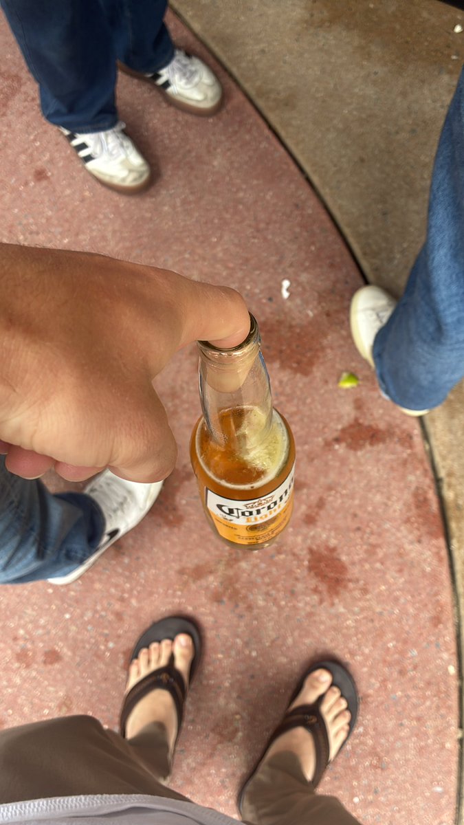 Teasertheunder's tweet photo. Just like that I’m back to blacking out again #sundaytoes https://t.co/wBZie52at8