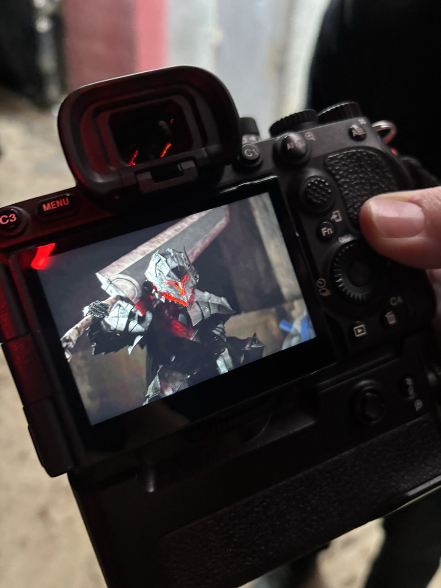 cyberlillycos's tweet photo. will be sharing these as soon as i get them!! last day of con!! https://t.co/PbbKE75lns