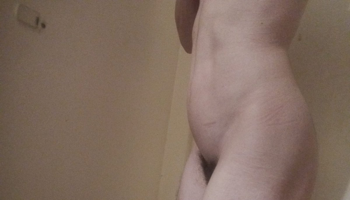 LaddyBalloon's tweet photo. The roundest and largest pregnancy I've ever had with air #pregnant #airinflation #inflation #bellyinflation https://t.co/TMpuzcSunT